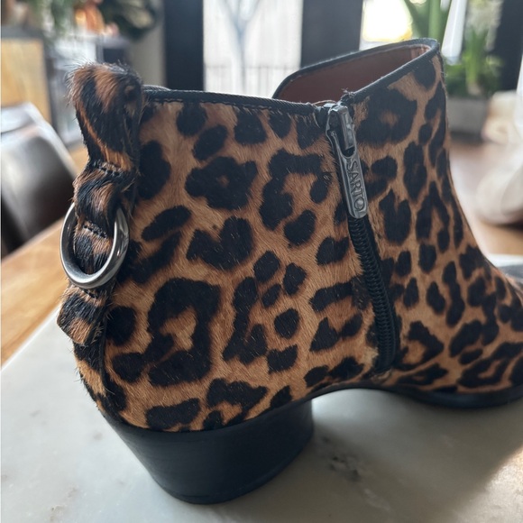 Sarto by Franco Sarto Shellson Leopard Print actual Calf skin size 9.5 - Picture 9 of 13